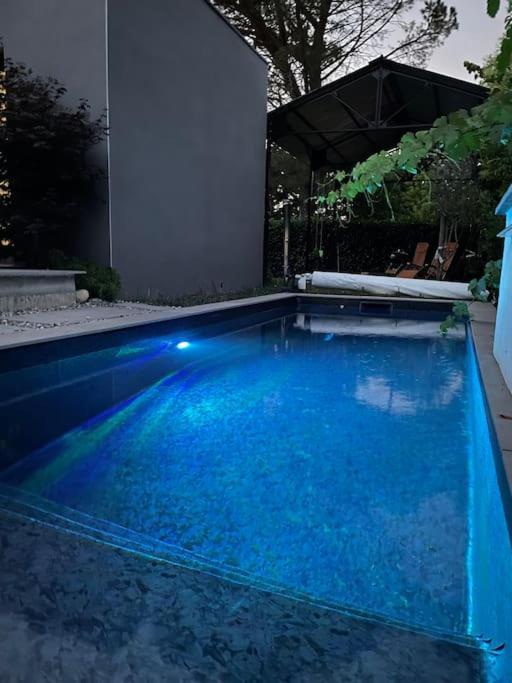 Villa Moderne Avec Piscine Альби Экстерьер фото